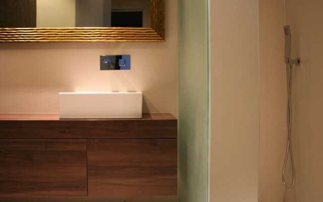 N1 Hostel Apartments & Suites