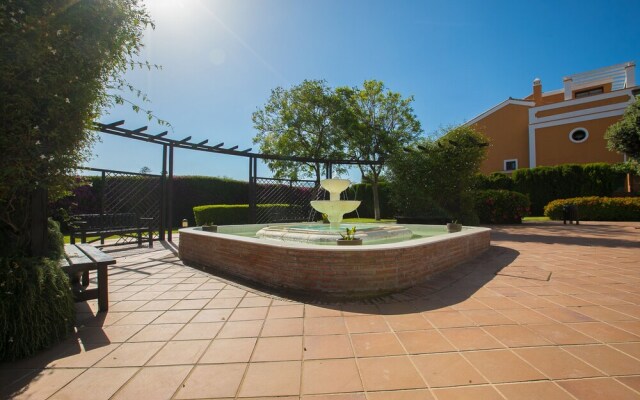 OleHolidays Adosado Villas y Golf Guadalmina urbanización privada