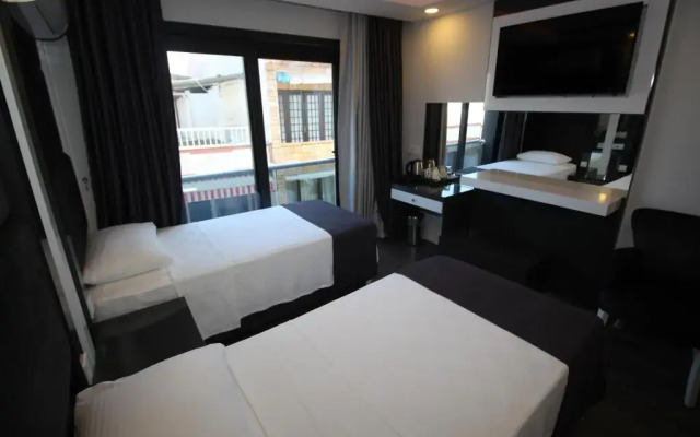 Extravagant Hotel