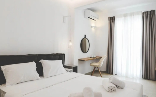 Super Paradise Hotel