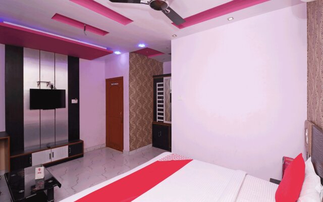 OYO 18682 Hotel Roshan