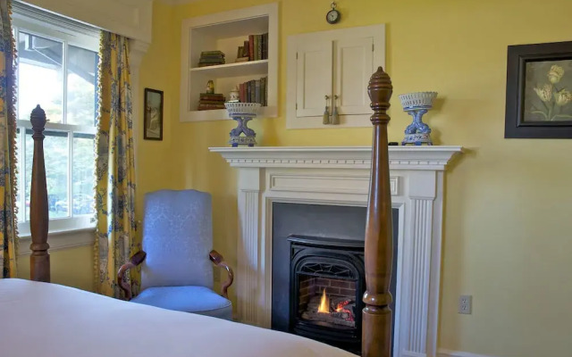 Hilltop Inn