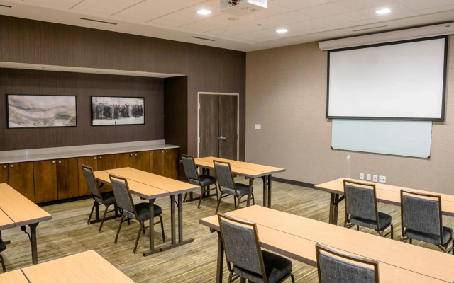 Courtyard by Marriott Fargo