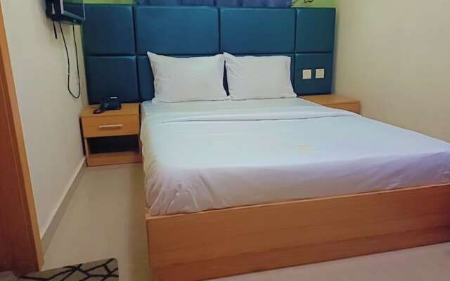 Ikad Hotel and Suite Borno Way