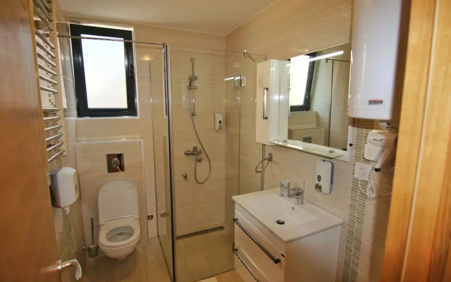 Konaciste Egoiste - Centar