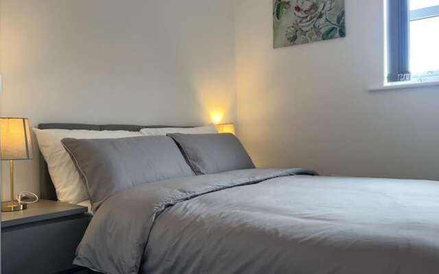 Beautiful 1-bed Apartment in Tipton