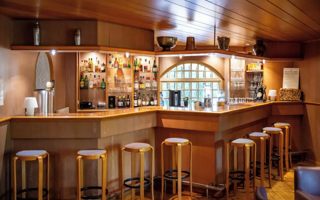 Le relais fleuri, Hôtel et restaurant Logis - Avallon