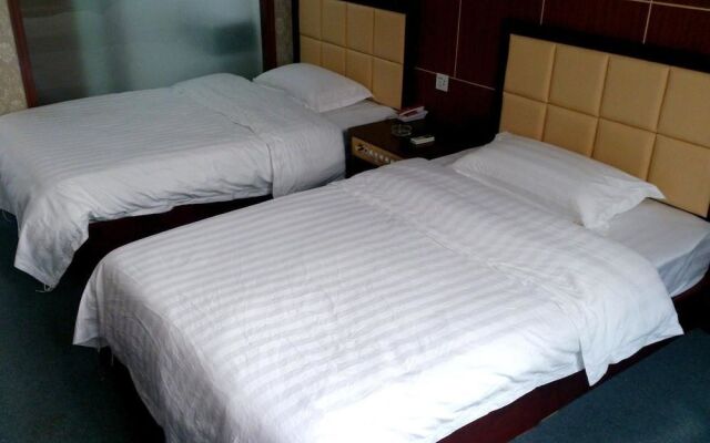 Wuhan Yanlong Business Hotel