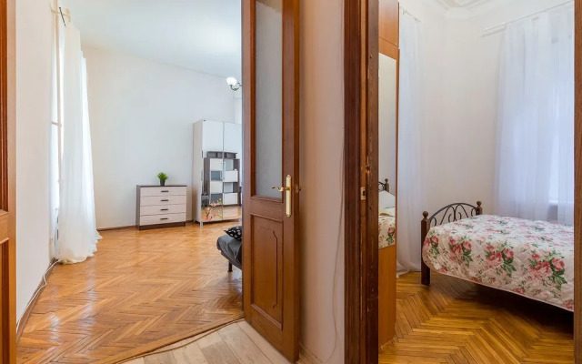 Апартаменты Welcome Home, Невский 72