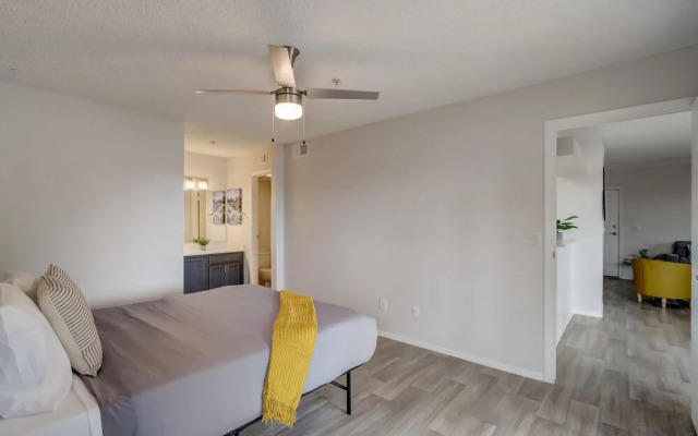 FRONTDESK Jade Scottsdale Apts Central Scottsdale