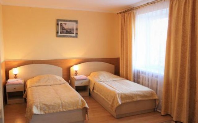 Yunost Hotel