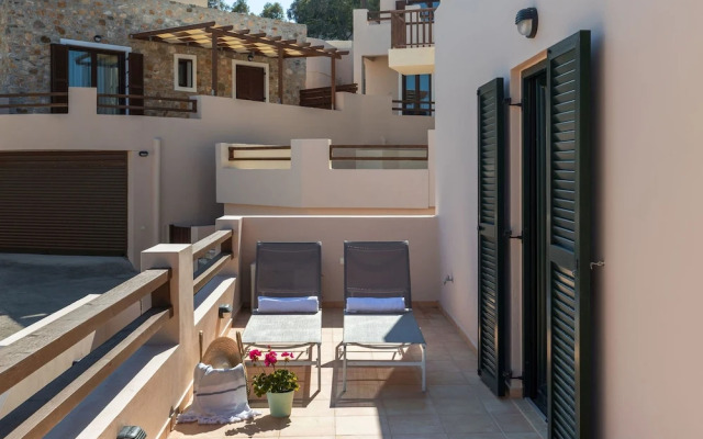 Syra Suites