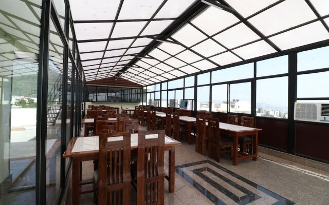 Oyo 37959 Hotel Royal Stay