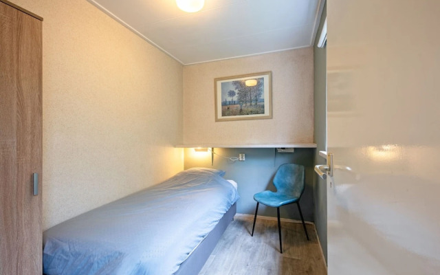 Cozy Holiday Home With hot tub on Texel