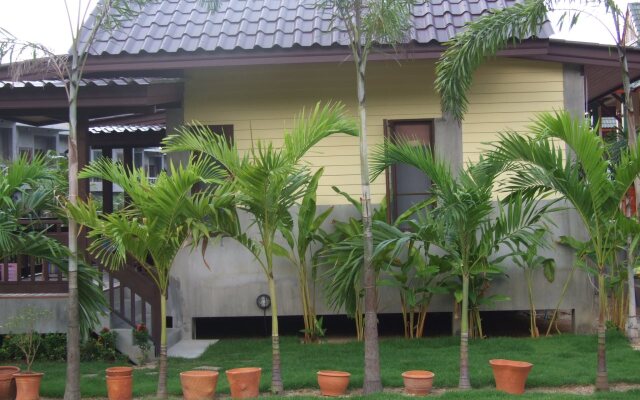 Haadyao Bungalows