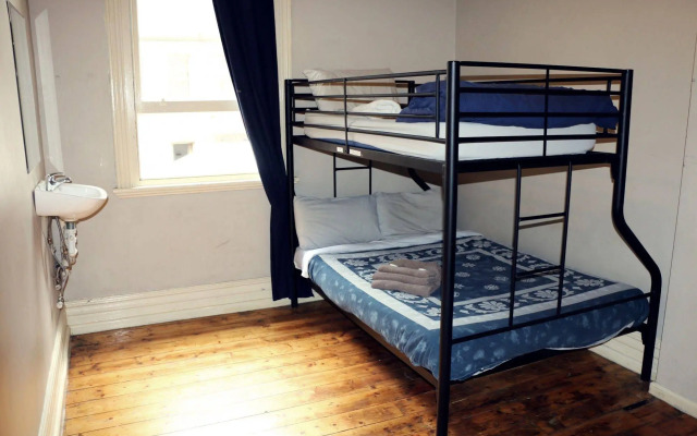 Nomads All Nations - Hostel