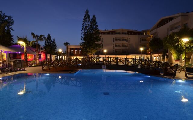 Side Resort Hotel