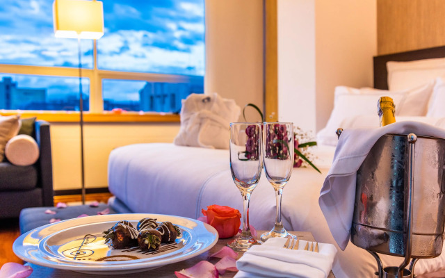 One Sixteen Hotel