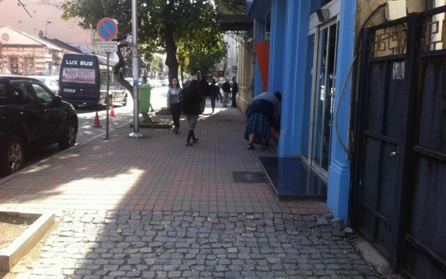 Apartment On Gorgiladze 28