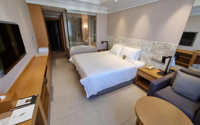 Pine Grove Hotel