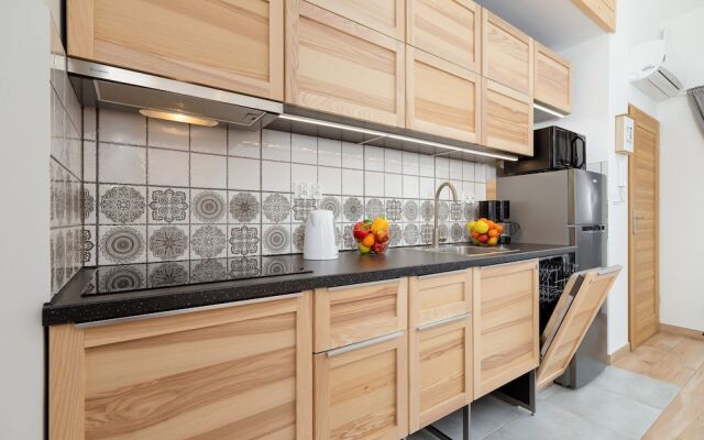 Prestige Golden View Wellness Apartments