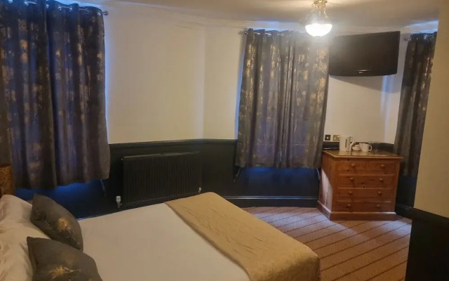 The Oak Hotel