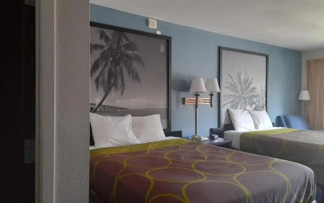 Super 8 Dania/fort Lauderdale