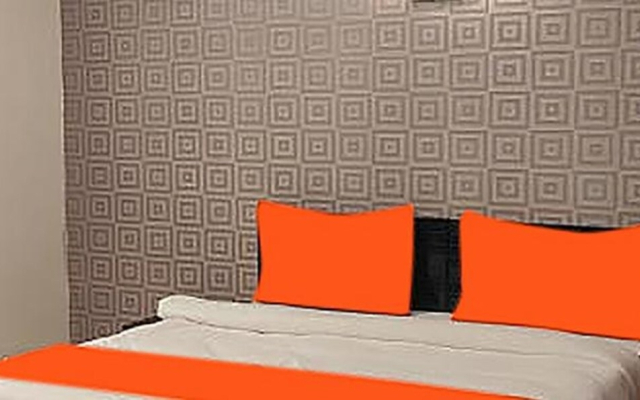 Fabhotel Plus Royal Galaxy I