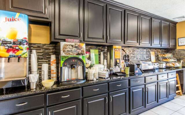 Quality Inn Bessemer I-20 exit 108