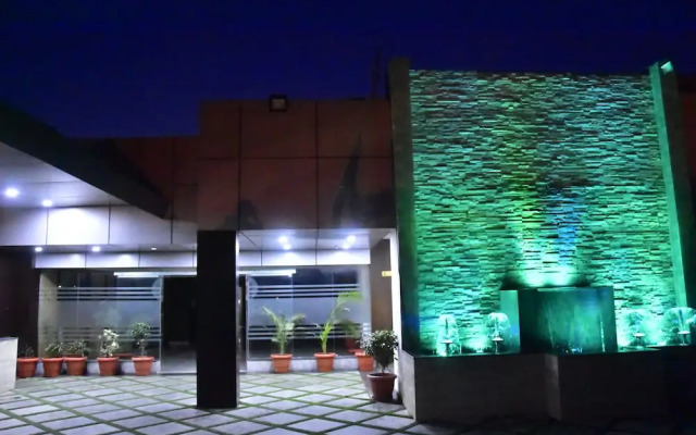 Ishanika Hotel