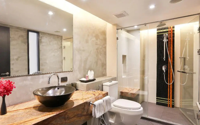 Maitria Mode Sukhumvit 15 Bangkok