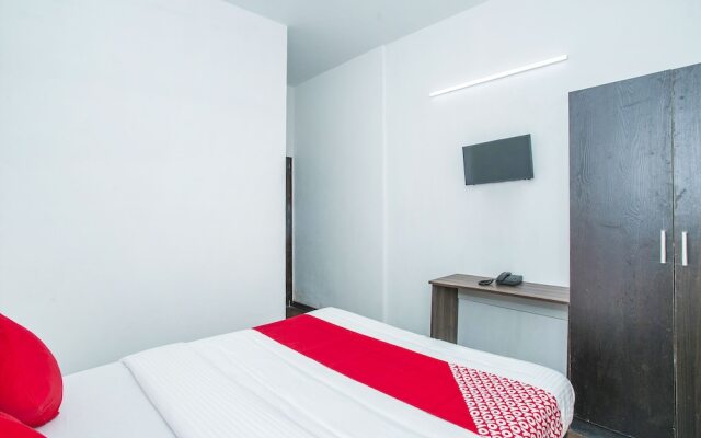 OYO 13934 Shri Krishna Hometel