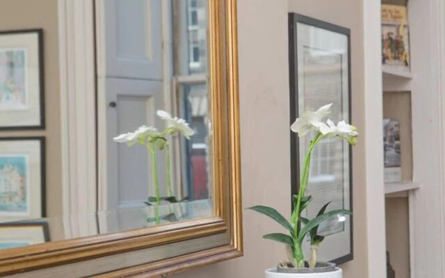 JOIVY Stylish Heart of Edinburgh Gem