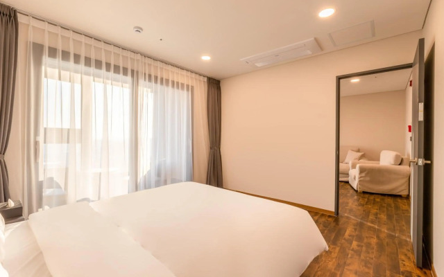 Urbanest Hotel