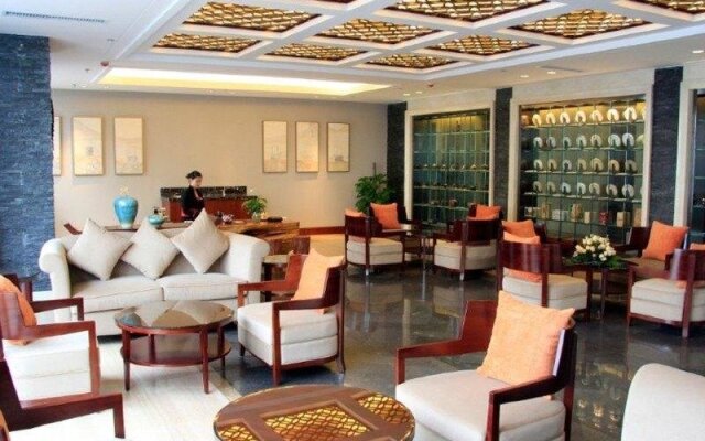 Soluxe Hotel