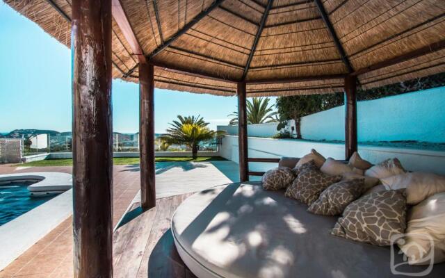 Abahana Villas Lou