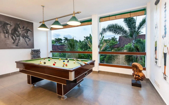 Villa Wiana by Villa Finder
