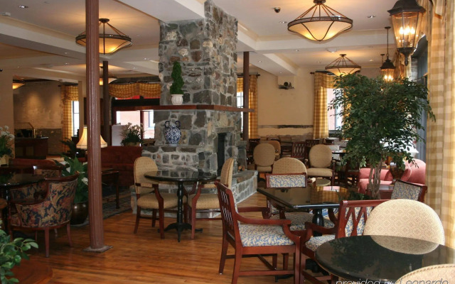 Staybridge Suites Savannah Historic District by IHG