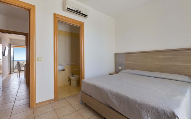 2831 Residence Solaris - Trilo Lux PP Fronte Mare by Barbarhouse