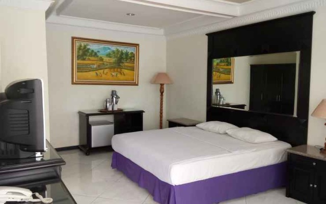 展玉德格拉比卢会议型酒店(Cianjur Delaga Biru Convention Hotel) – Guest Rooms – Cipanas