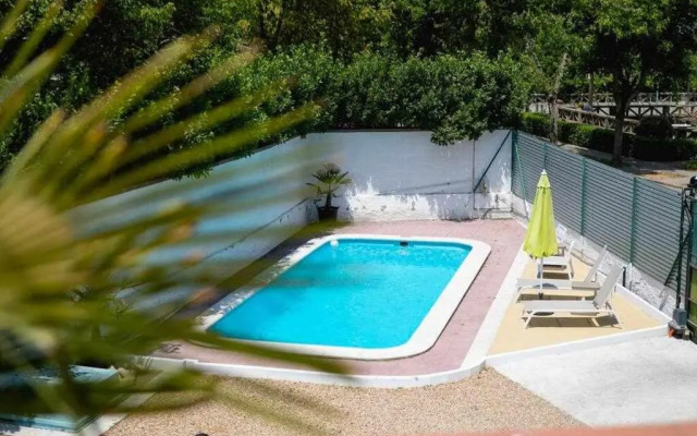 Newly renovated room w Pool y BikeParking