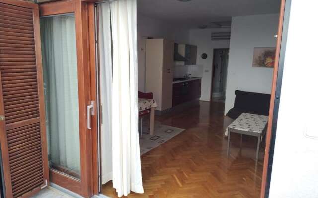 Vale - 450m to the Beach - A1