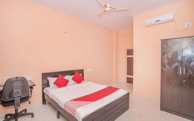 OYO Flagship 24069 Aaira Inn