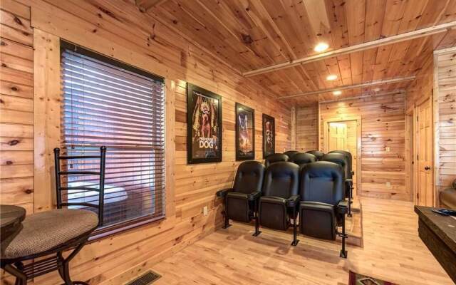 Day Dreamer - Four Bedroom Cabin