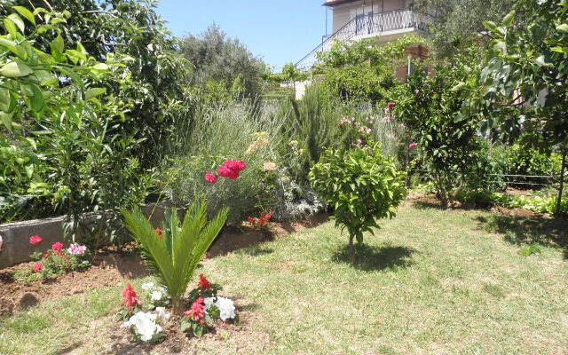 Apartment Zvone - 100 m from sea: A2 Bibinje, Zadar riviera