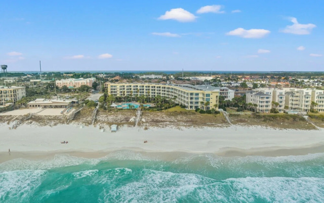 Beachfront Luxury 2Bd 2Ba Condo With Balcony! Sleeps 6!