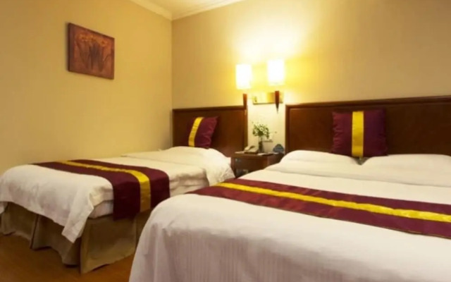 Green Tree Inn Zhenjiang Zhongyang Street RT-MART