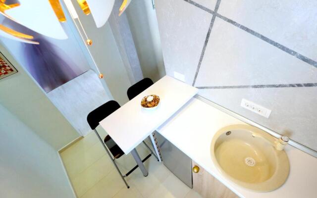 SOHO Apartment near CERONAV