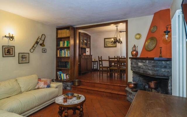 Cheerful holiday home in Poggio with private garden