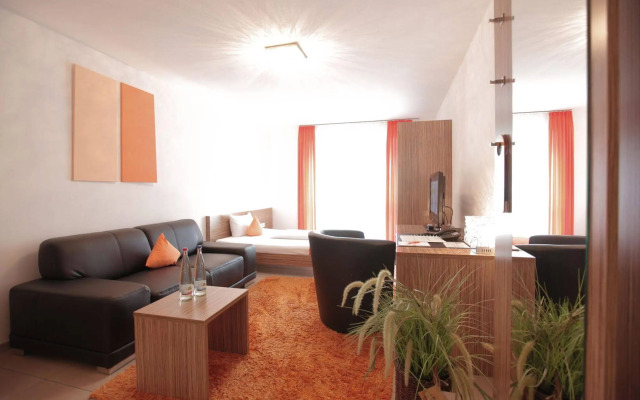 Boardinghouse HOME - adults only -